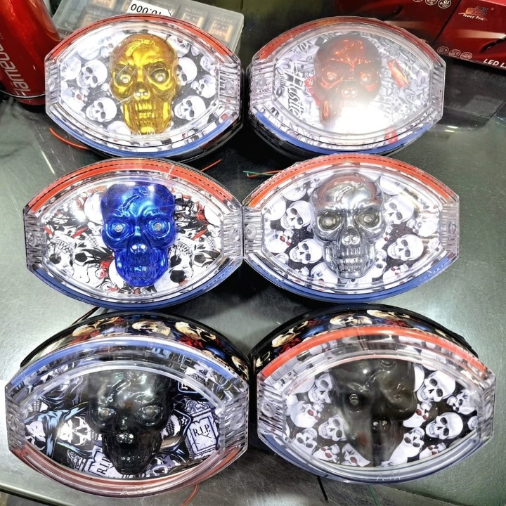 Universal 125cc Motorcycle LED Skull Tail Light – Multi-Color Fancy Rear Light