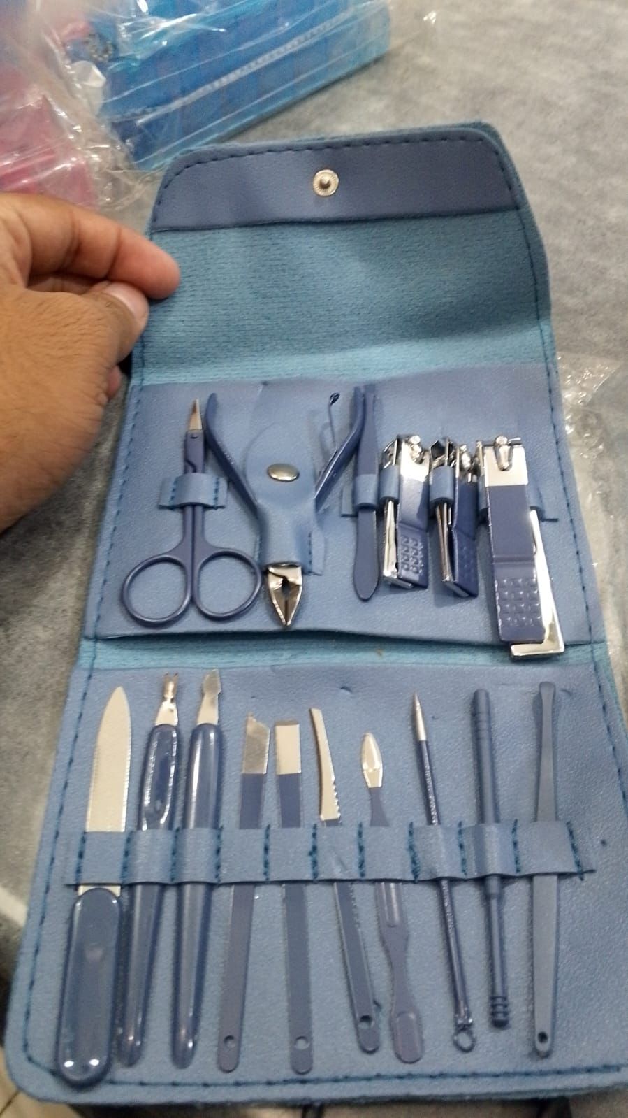 16-Piece Premium Manicure & Pedicure Grooming Kit
