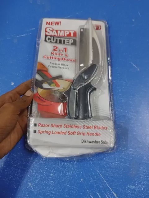2-in-1 Smart Clever Cutter Scissors with Cutting Board